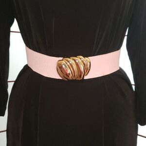 Goodheart Light Pink & Goldtone Stretchy Belt